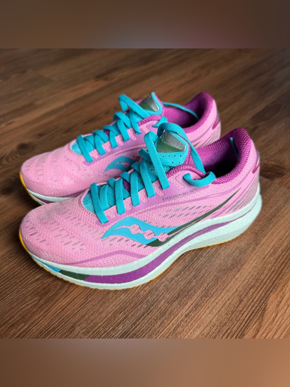 Saucony Sneakers